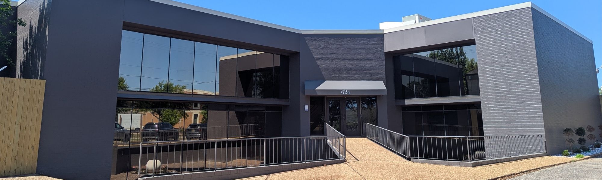 Exterior of United Way building on South Perry Street